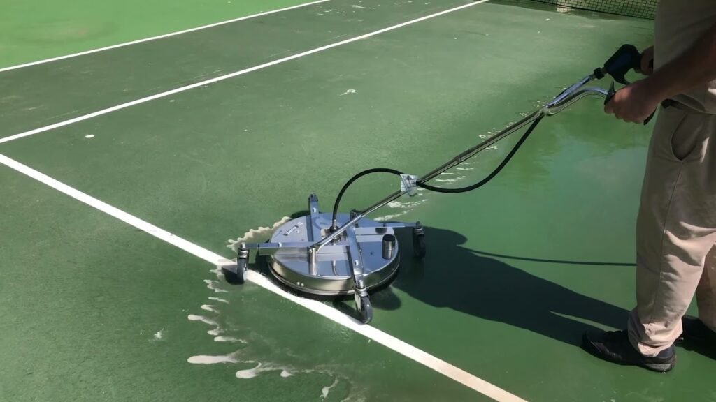 Limpieza de canchas deportivas en Valencia, Carabobo